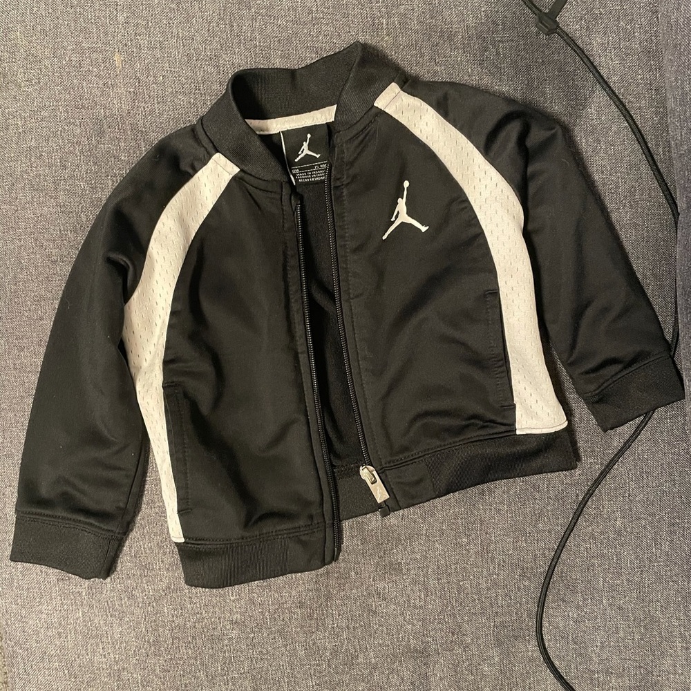 Like new Infant Jordan zip up sweater